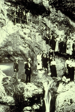 Odprtje poti v Pasice leta 1908. Fototeka MMI